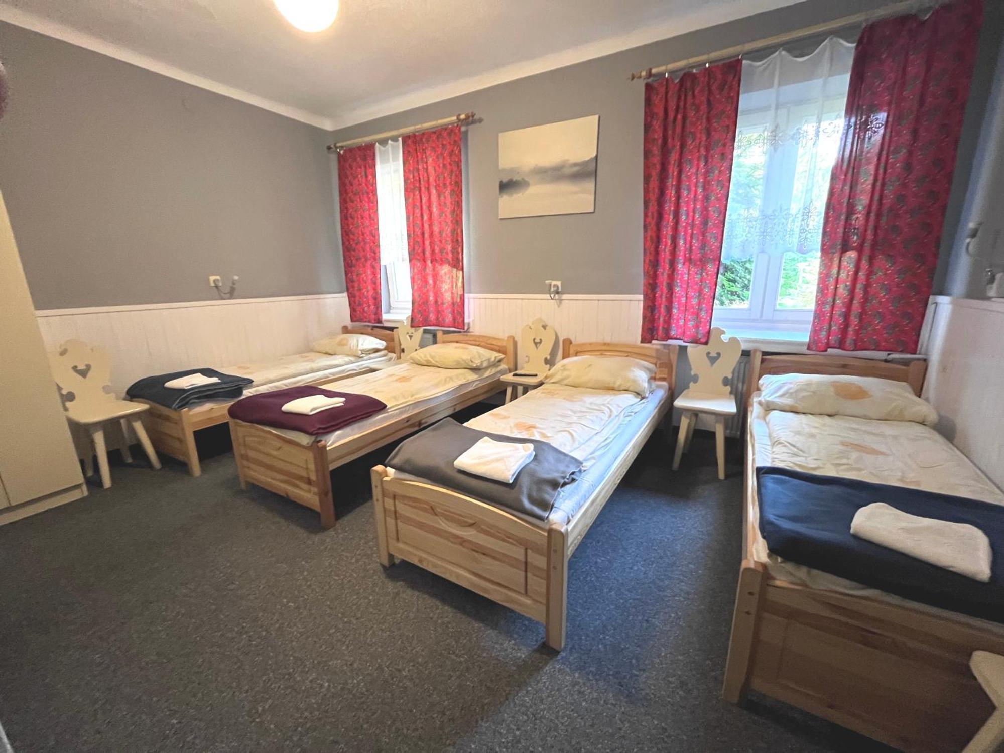 Hotel Jodelka à Swieta Katarzyna  Extérieur photo